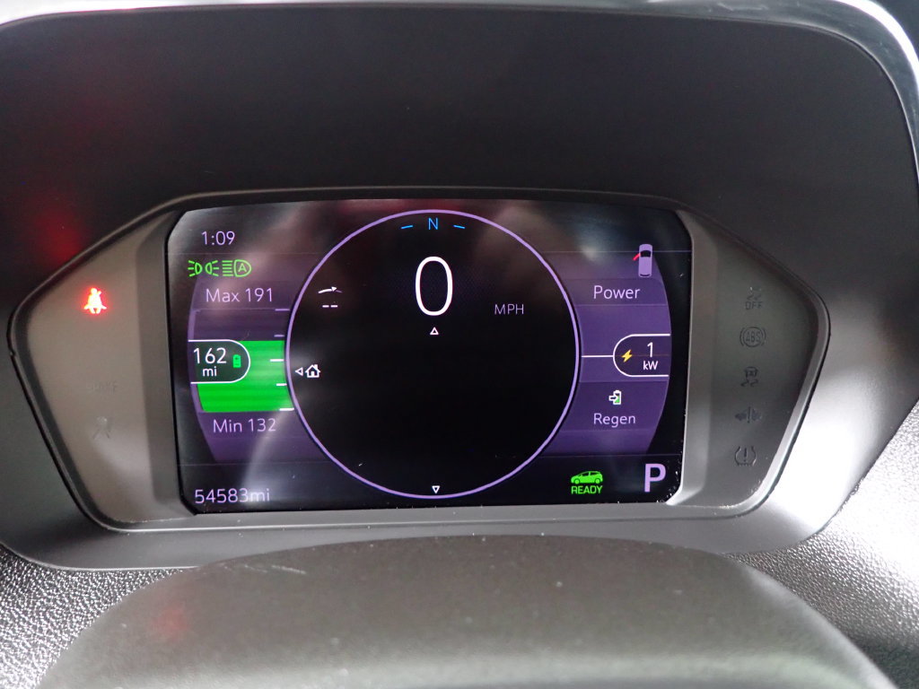 Used 2022 Chevrolet Bolt LT w/ Infotainment Package FWD image 27