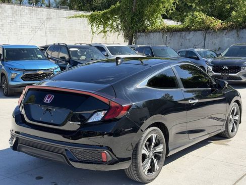 Used 2017 Honda Civic Touring image 7