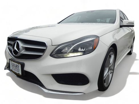Used 2014 Mercedes-Benz E 350 4MATIC Sedan image 6