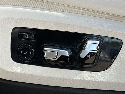 Used 2019 BMW X5 xDrive40i w/ Luxury Seating Package image 26