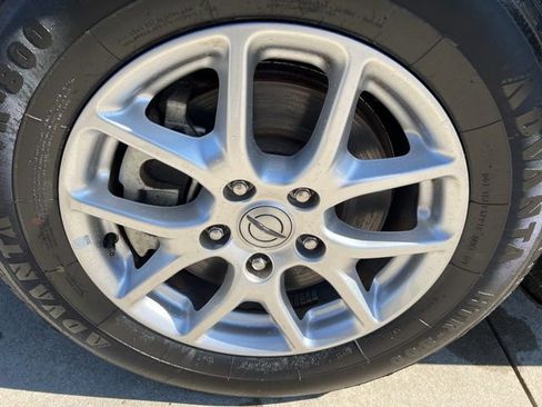 Certified 2023 Chrysler Pacifica Touring-L image 9