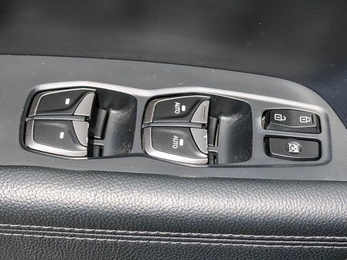Used 2017 Hyundai Santa Fe Sport FWD image 20