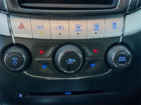 Used 2020 Dodge Journey SE w/ Blacktop Package image 15