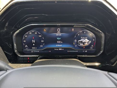 Used 2025 Chevrolet Silverado 1500 ZR2 w/ Technology Package AWD/4WD image 27