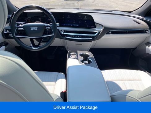 Certified 2024 Cadillac Lyriq Luxury AWD/4WD image 5