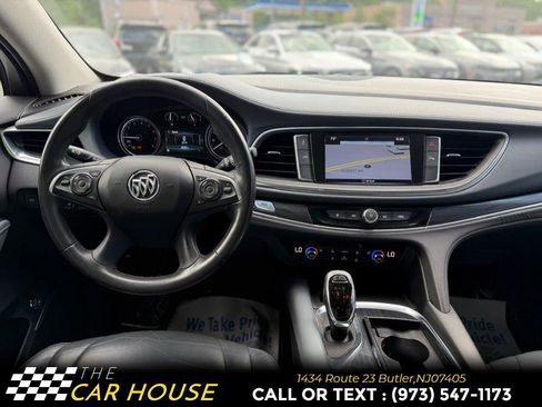 Used 2019 Buick Enclave Essence AWD/4WD image 27