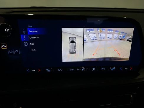 New 2026 Chevrolet Traverse LT w/ Driver Confidence Package image 18