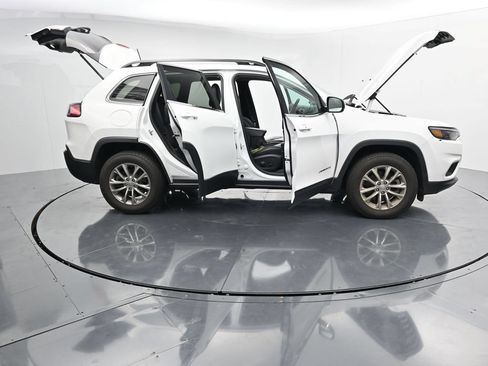 Used 2022 Jeep Cherokee Latitude Lux w/ Sun & Sound Group AWD/4WD image 27