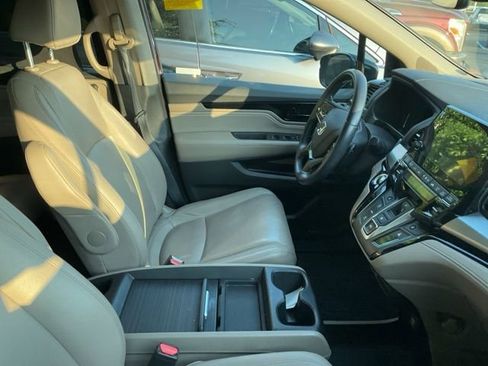 Used 2021 Honda Odyssey Touring image 5