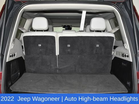 Used 2022 Jeep Wagoneer Series III w/ Premium Group I AWD/4WD image 31