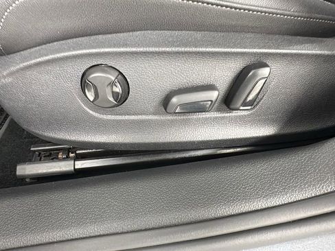 Used 2020 Volkswagen Passat 2.0T R-Line image 11