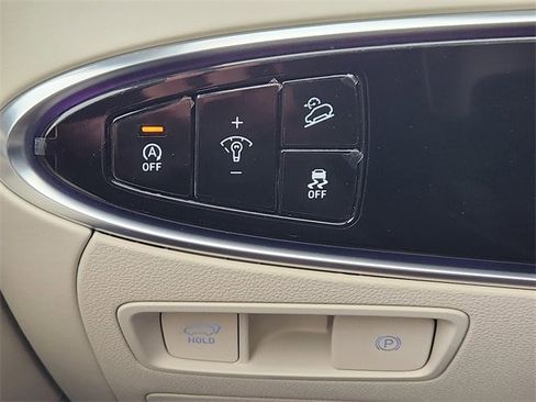 Used 2025 Genesis GV70 2.5T w/ Advanced Package image 17