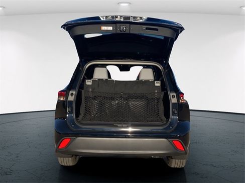 New 2026 Toyota Highlander XLE image 10