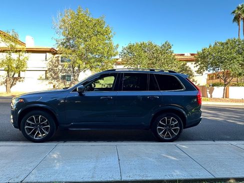 Used 2018 Volvo XC90 T5 Momentum w/ Convenience Package image 5