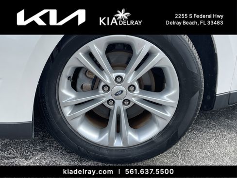 Used 2014 Ford Taurus SEL w/ Equipment Group 201A image 33