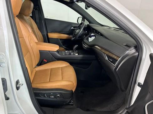 Used 2023 Cadillac XT4 Premium Luxury image 28