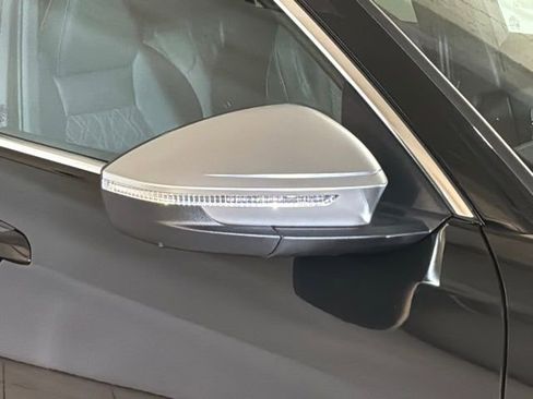 New 2025 Audi SQ5 Premium image 24