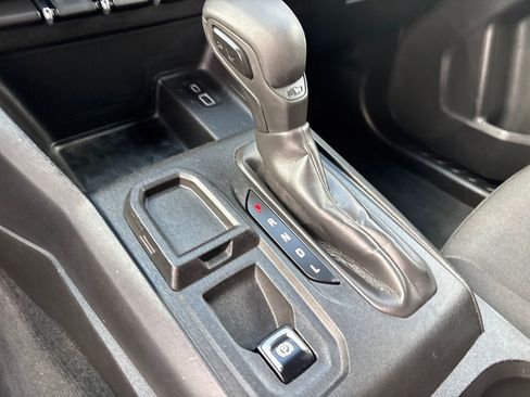 Used 2023 Chevrolet Colorado W/T image 16