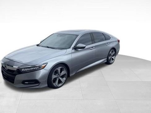 Used 2019 Honda Accord Touring image 10