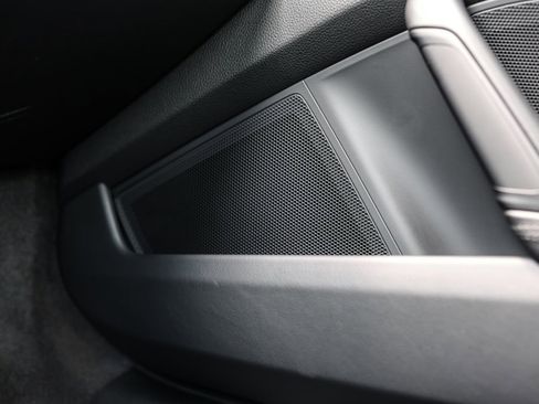 Used 2023 Porsche 911 Carrera 4S w/ Sport Package image 46