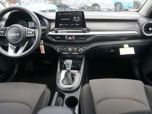 Used 2024 Kia Forte LXS FWD image 6