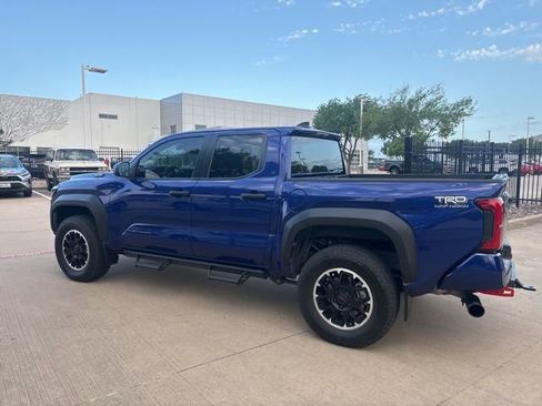 Used 2024 Toyota Tacoma TRD Off-Road image 8