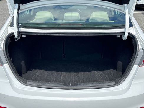 Used 2018 Hyundai Elantra SEL FWD image 18