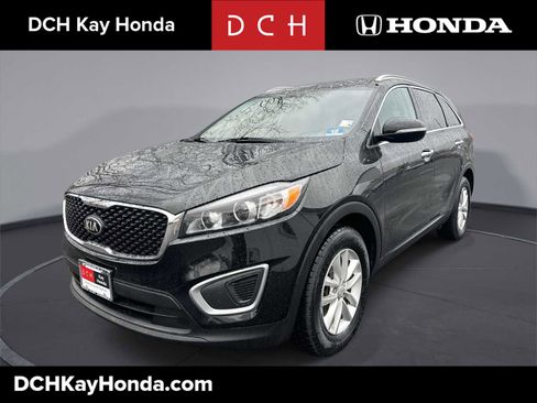 Used 2017 Kia Sorento LX image 1