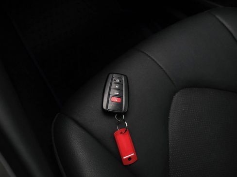 Used 2020 Toyota Camry XSE image 40