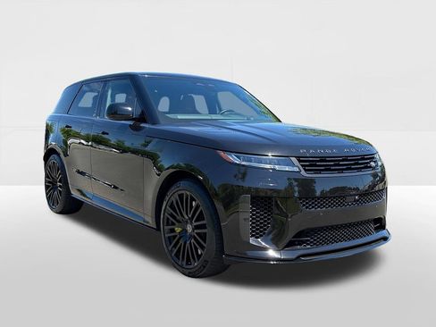 Used 2024 Land Rover Range Rover Sport AWD/4WD image 5