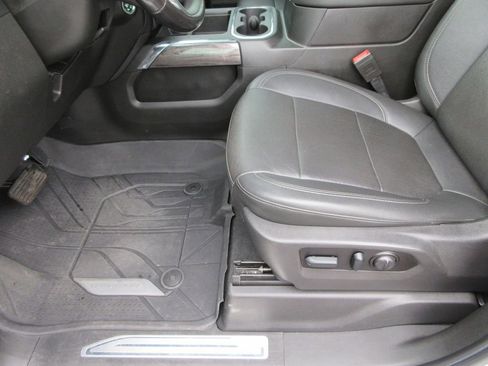 Certified 2022 Chevrolet Silverado 3500 LTZ w/ LTZ Convenience Package image 24