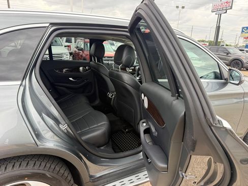 Used 2017 Mercedes-Benz GLC 300 image 16