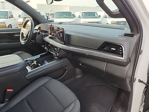 Certified 2025 Chevrolet Suburban LS w/ Max Trailering Package AWD/4WD image 49
