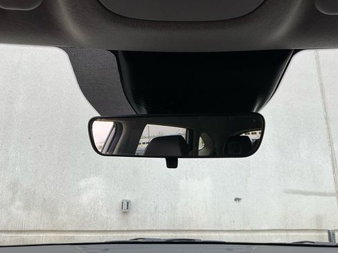 Used 2025 Kia Seltos S image 17