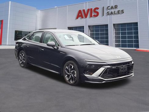 Used 2025 Hyundai Sonata SEL FWD image 3
