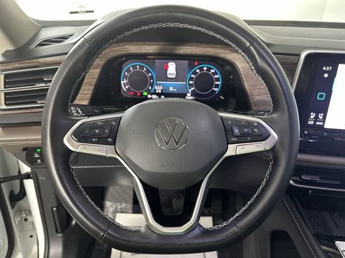 Used 2025 Volkswagen Atlas SEL image 14