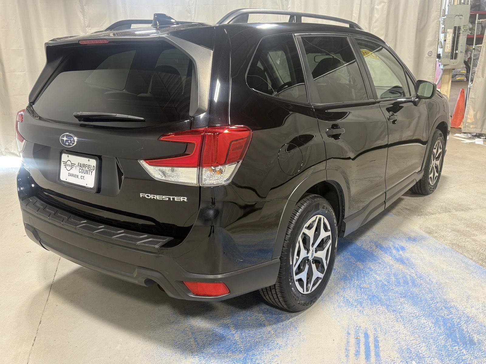 Used 2020 Subaru Forester Premium AWD/4WD image 15