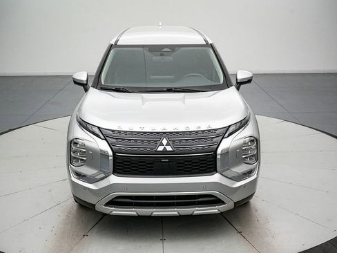 Used 2024 Mitsubishi Outlander SE image 9