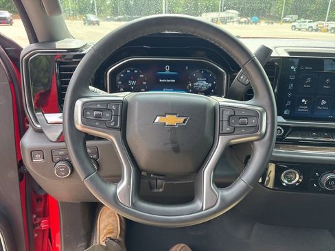 Used 2023 Chevrolet Silverado 1500 LT image 16