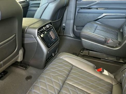 New 2025 Cadillac Escalade IQ Sport 1 w/ LPO, ONYX Package image 12