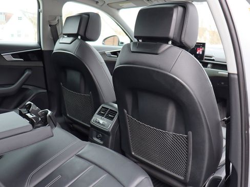 Used 2021 Audi A4 2.0T Premium w/ Convenience Package image 18