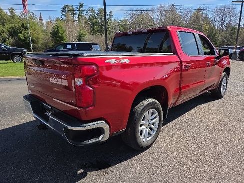 Used 2021 Chevrolet Silverado 1500 LT AWD/4WD image 7