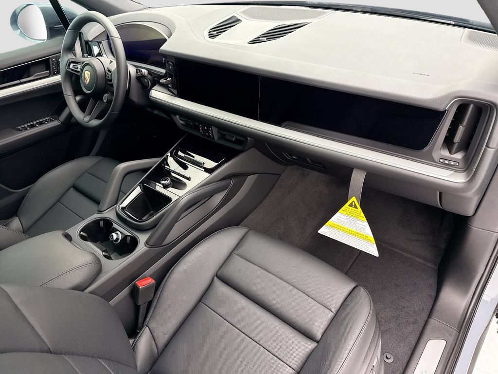 Used 2026 Porsche Cayenne AWD/4WD image 19