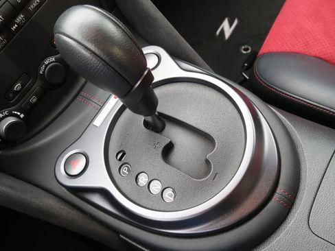 Used 2019 Nissan 370Z NISMO image 25