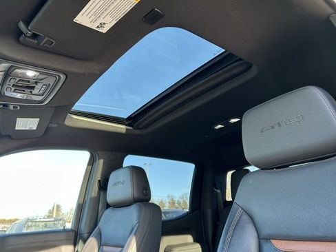 Certified 2022 GMC Sierra 1500 AT4 w/ AT4 Preferred Package image 37