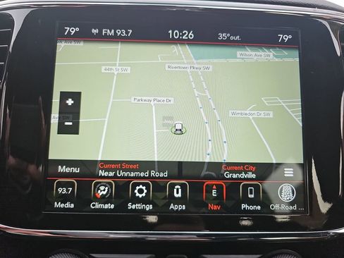 Used 2022 Jeep Grand Cherokee Laredo E image 19