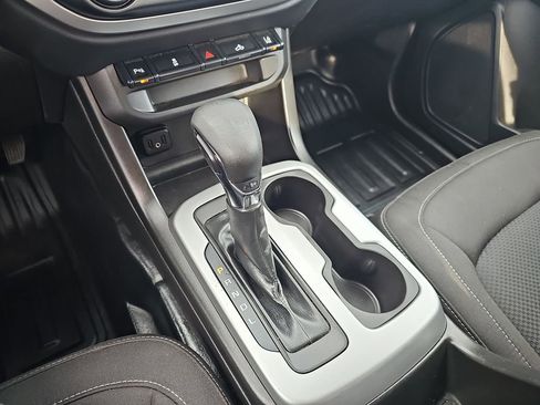 Used 2022 Chevrolet Colorado LT w/ Fleet Safety Package image 23