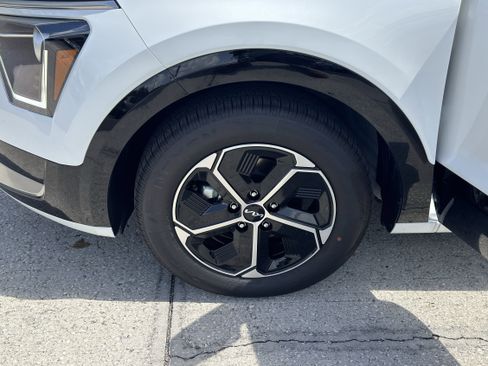 New 2025 Kia Niro SX image 34