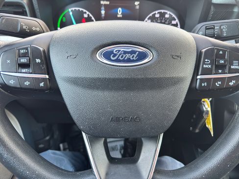 Used 2023 Ford Maverick XLT image 9