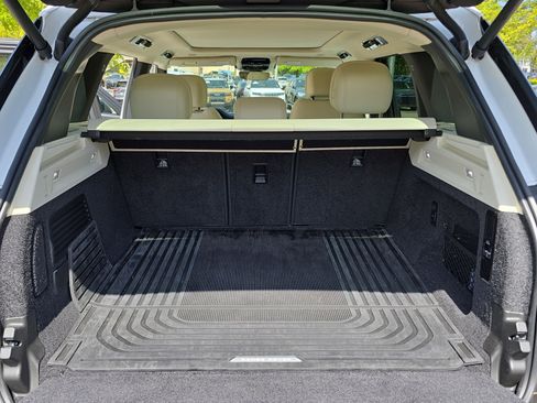Certified 2024 Land Rover Range Rover SE AWD/4WD image 12